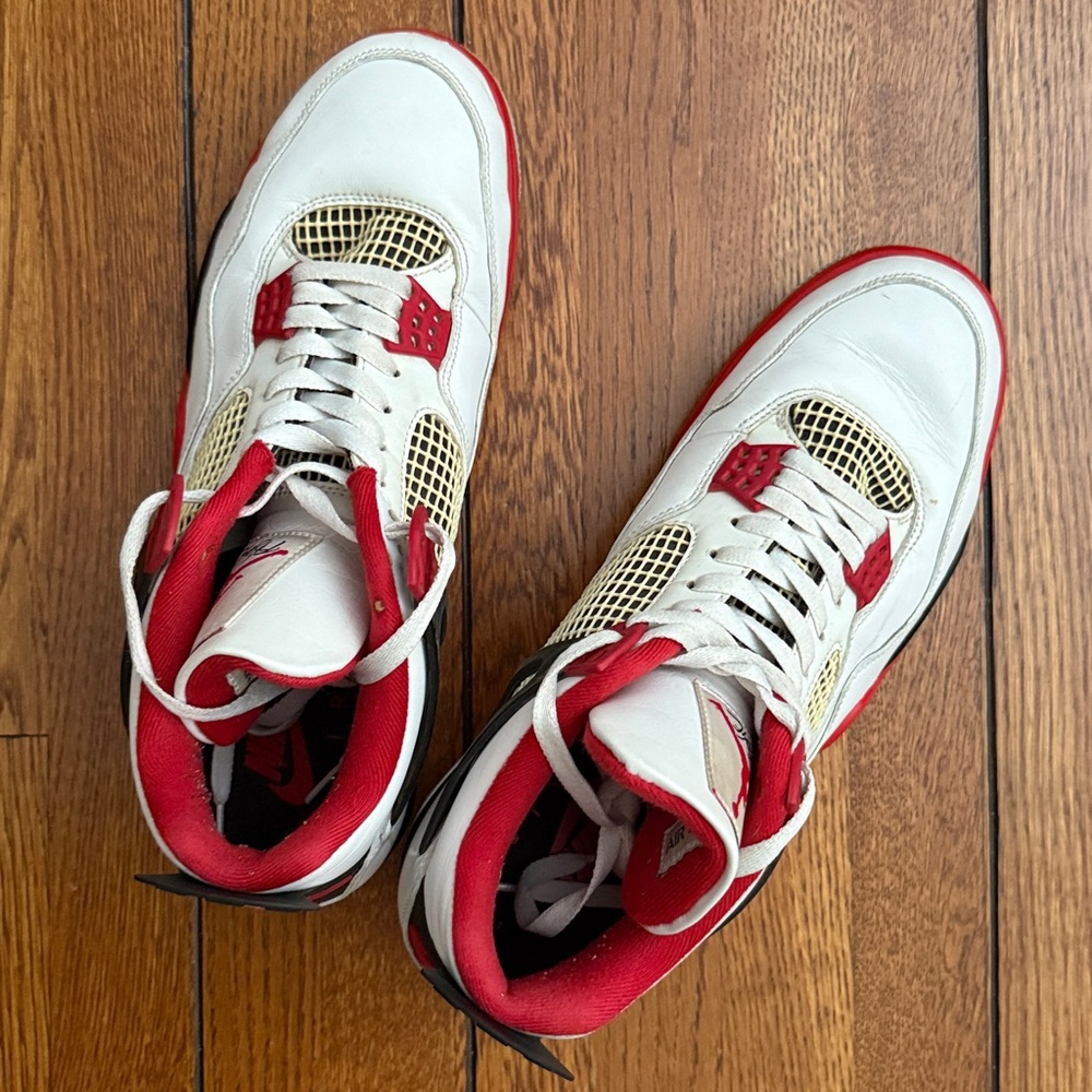 Authentic | 🔥 Fire Red Jordan 4 - Picture 3 of 17